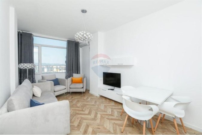 Tirane, jepet me qera 2+1+Ballkon Kati 10, 90 m² 750 € (petronini)