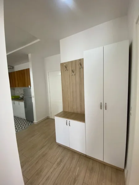 Tirane, jepet me qera apartament 1+1+Ballkon Kati 4, 73 m² 450 € (Kopeshti zologjik , Kompleksi Mateo)