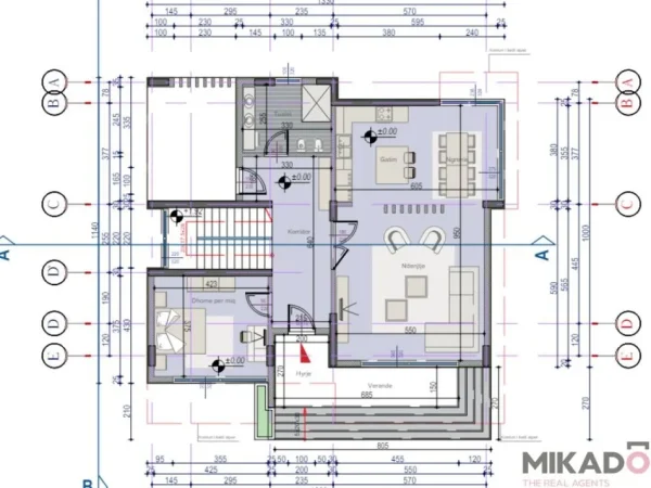 shitet , 550 m² 815.000 €