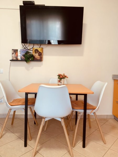 Golem, apartament Rruga e Gjuzve Pallati 12 Shkalla 1