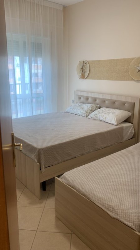 Golem, apartament Rruga e Gjuzve Pallati 12 Shkalla 1