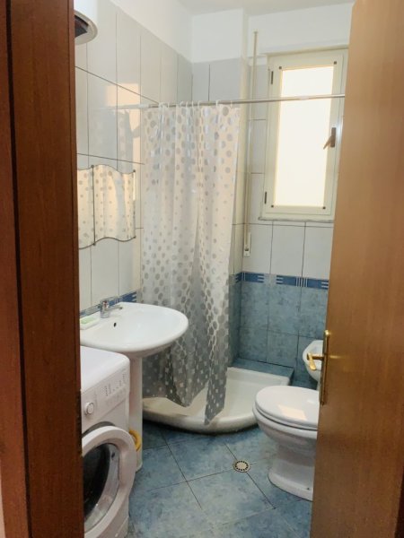 Golem, apartament Rruga e Gjuzve Pallati 12 Shkalla 1