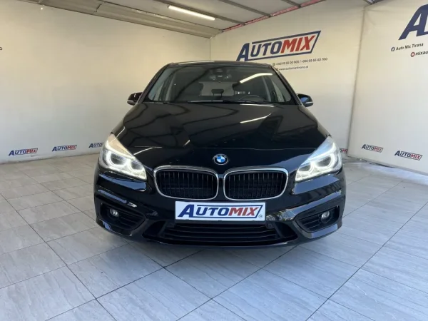 Tirane, shes makine BMW 218 Nafte, e zeze automatik Klima 191.000 km 12.900 €