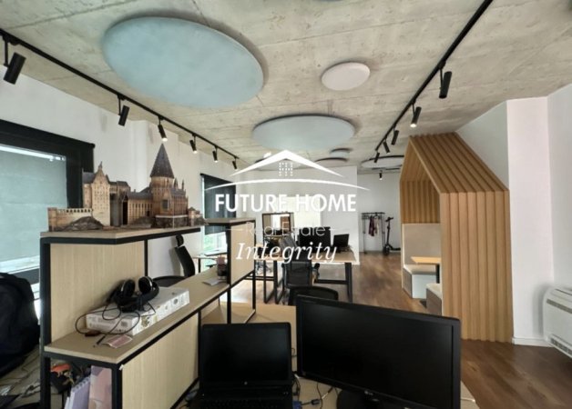 Tirane, jepet me qera ambjent biznesi Kati 4, 175 m² 2.000 € (Rruga Gjeneral Nikols, përball Park Gate)