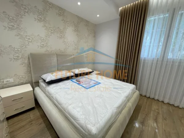 Tirane, jepet me qera apartament 2+1+Ballkon Kati 2, 70 m² 830 € (Rruga Durresit)