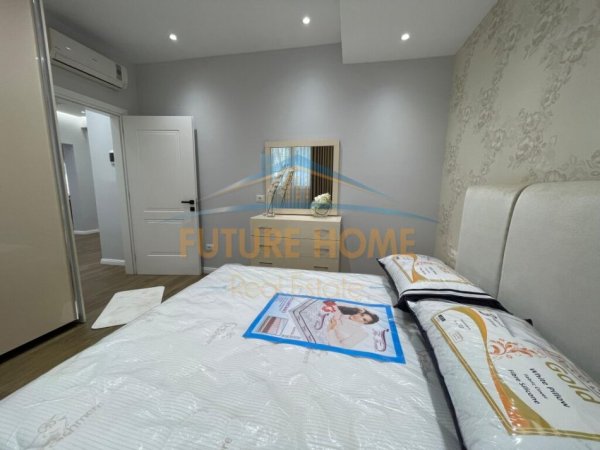 Tirane, jepet me qera apartament 2+1+Ballkon Kati 2, 70 m² 830 € (Rruga Durresit)