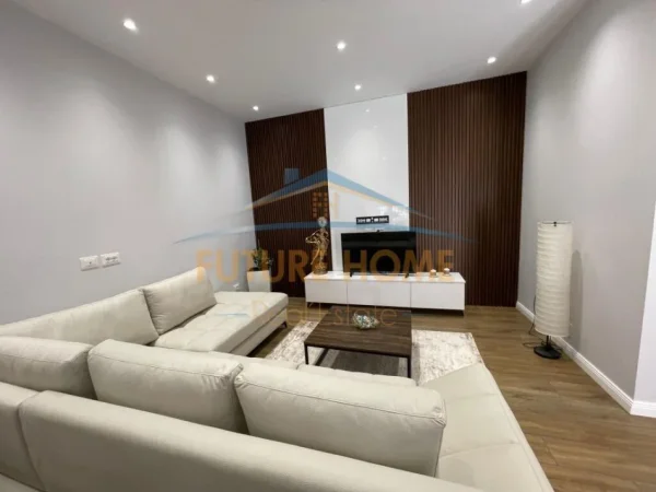 Tirane, jepet me qera apartament 2+1+Ballkon Kati 2, 70 m² 830 € (Rruga Durresit)