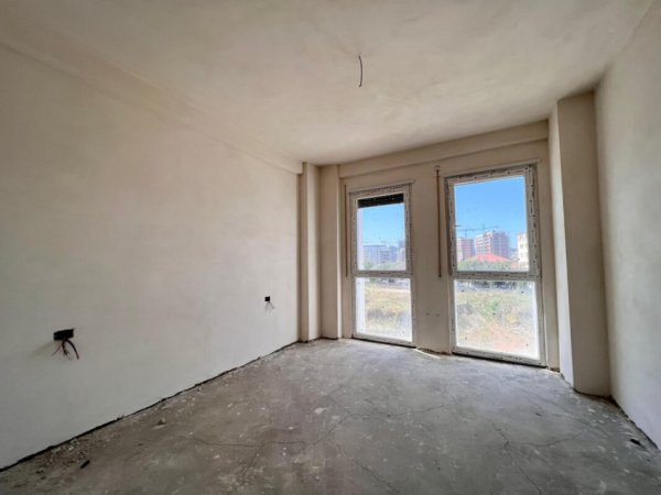 Tirane, shitet apartament 1+1 Kati 3, 80 m² 105.000 € (Stacioni trenit)