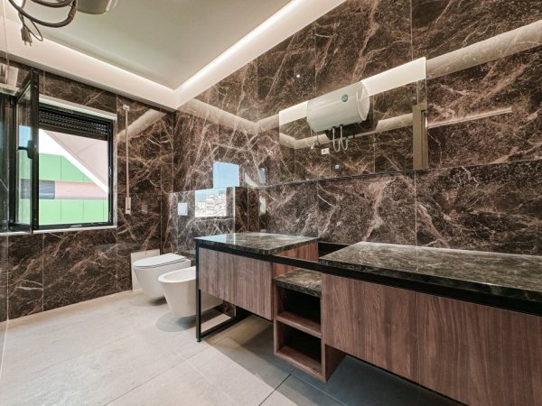 Tirane, shitet apartament 3+1 Kati 6, 153 m² 299.000 € (Kodra e Diellit)