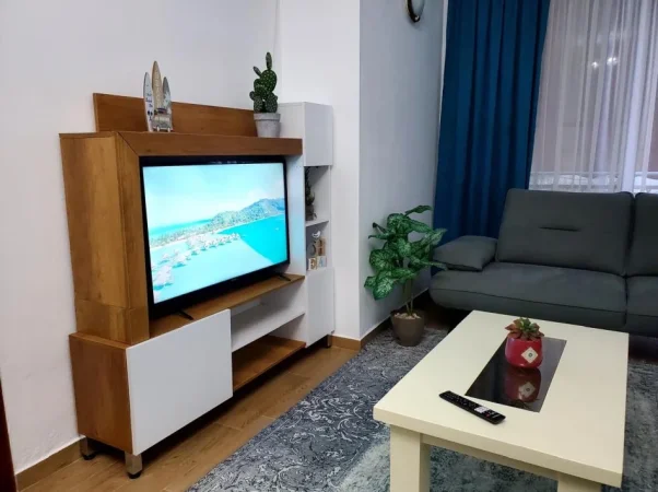Durres, jepet me qera apartament ne plazh 2+1+Ballkon Kati 3, 75 m² 85 € (Shkembi i Kavajes)