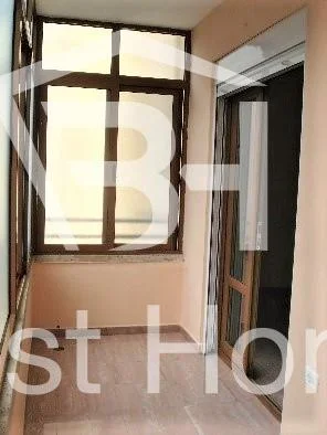 Tirane, jepet me qera zyre Kati 4, 90 m² 470 € (Qender, Bulevardi Zogu i Pare)