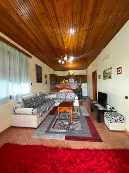 Vlore, shitet shtepi Kati 2, 145.000 € (Topana)