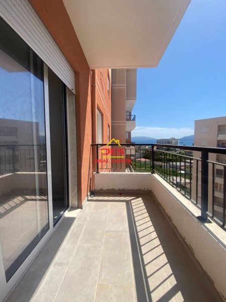 Vlore, shitet apartament 2+1 Kati 6, 115 m² 140.000 € (Rruga Pelivan Leskaj)