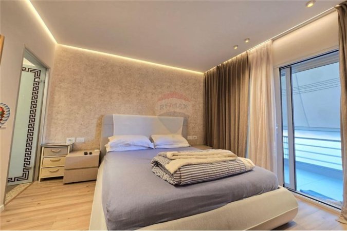 Tirane, jepet me qera apartament 2+1+Ballkon Kati 5, 97 m² 1.000 € (Rruga Serecave)