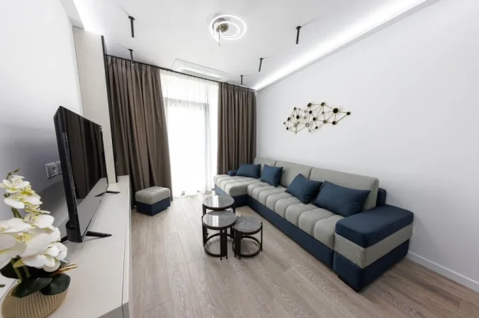 Tirane, jepet me qera apartament 1+1+Ballkon Kati 9, 74 m² 900 € (Lake View)