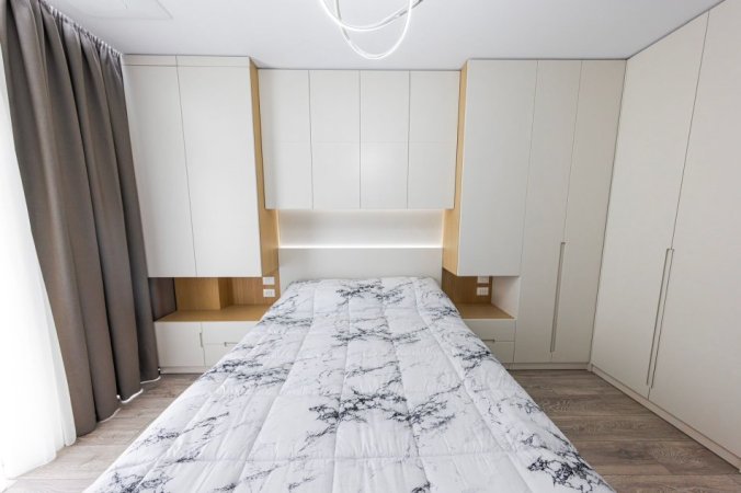 Tirane, jepet me qera apartament 1+1+Ballkon Kati 9, 74 m² 900 € (Lake View)