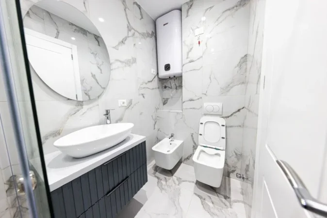 Tirane, jepet me qera apartament 1+1+Ballkon Kati 9, 74 m² 900 € (Lake View)