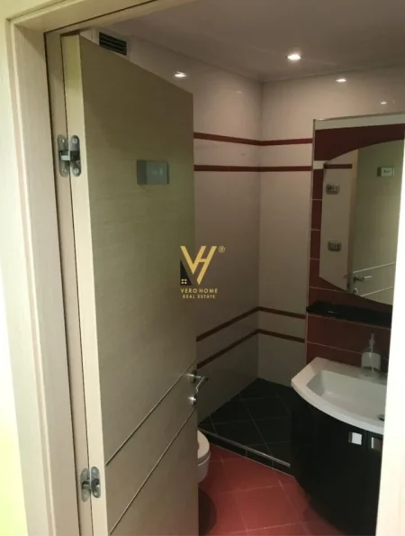 Tirane, shitet apartament 3+1+Ballkon Kati 3, 160 m² 490.000 € (BLLOKU)