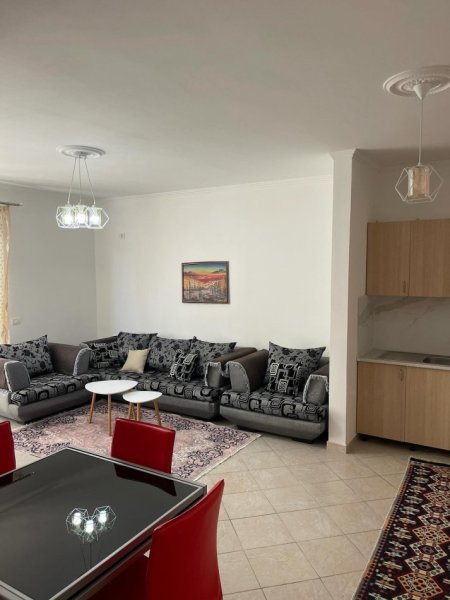 Tirane, jepet me qera apartament 2+1 Kati 5, 95 m² 400 € (yzberisht)