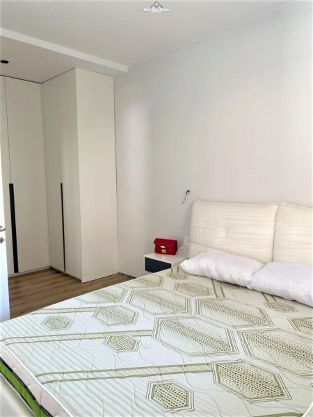 Tirane, jepet me qera apartament 1+1+Ballkon Kati 1, 100 m² 450 € (rrapo hekali)