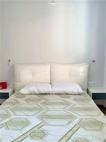 Tirane, jepet me qera apartament 1+1+Ballkon Kati 1, 100 m² 450 € (rrapo hekali)