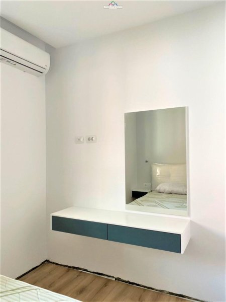 Tirane, jepet me qera apartament 1+1+Ballkon Kati 1, 100 m² 450 € (rrapo hekali)