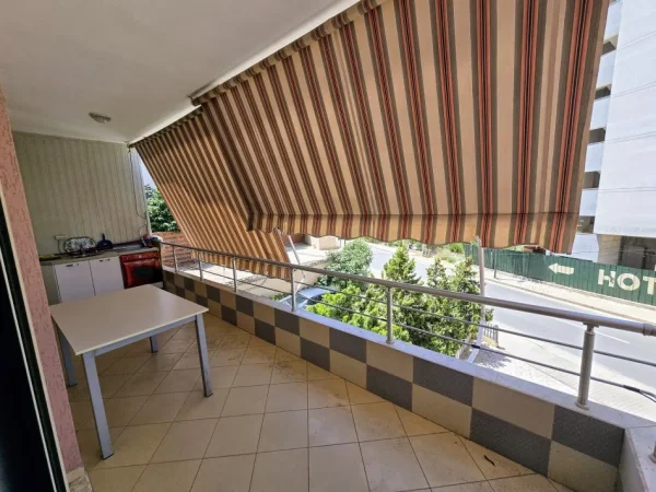 Vlore, shitet apartament 1+1+Aneks+Ballkon , 100 m² 130.000 € (Dhimiter Konomi)