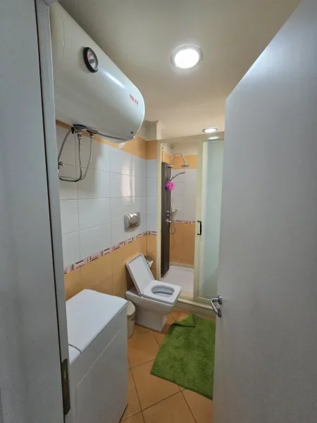 Vlore, shitet apartament 1+1+Aneks+Ballkon , 100 m² 130.000 € (Dhimiter Konomi)