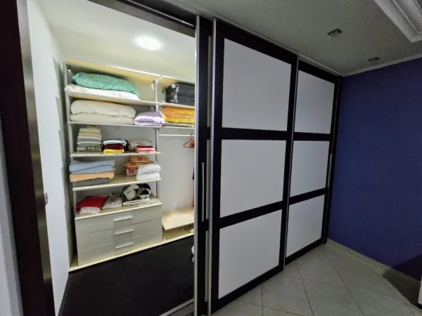 Vlore, shitet apartament 1+1+Aneks+Ballkon , 100 m² 130.000 € (Dhimiter Konomi)