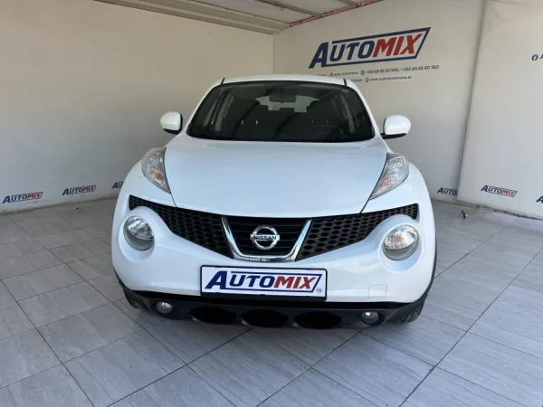 Tirane, shes makine NISSAN JUKE Benzin, e bardhë automatik Klima 75.000 km 9.200 €
