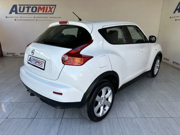 Tirane, shes makine NISSAN JUKE Benzin, e bardhë automatik Klima 75.000 km 9.200 €