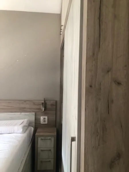 Tirane, jepet me qera apartament 2+1+Ballkon Kati 6, 85 m² 400 €