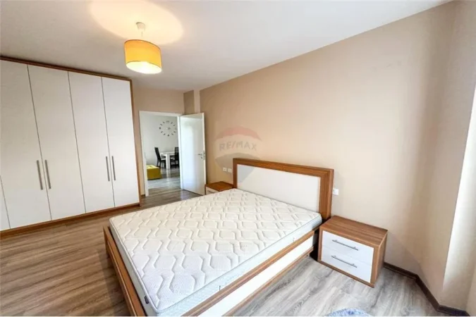 Tirane, jepet me qera apartament 2+1+Ballkon Kati 3, 100 m² 600 € (Kompleksi Magnet)