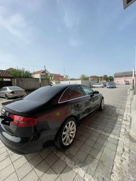 Tirane, shitet makine Audi Nafte, automatik Kondicioner 19.200 km 12.000 €