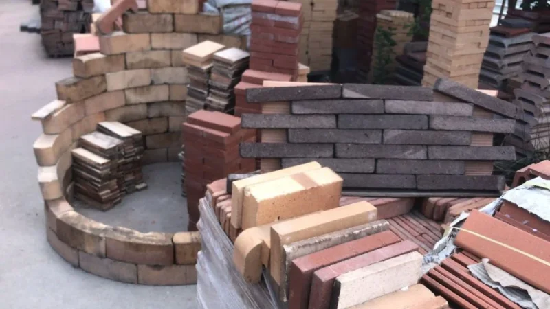 Tirane, shes Tulla shamat zjarrduruese te reja dhe te perdorura, pllaka balte veshjeje, Tulla xhami, llaç shamat, aksesor dekorues balte, etj.. 10 €