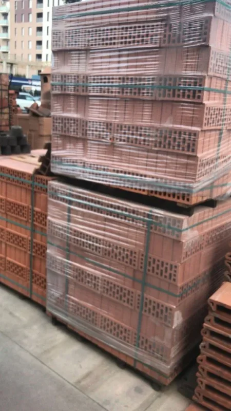 Tirane, shes Tulla shamat zjarrduruese te reja dhe te perdorura, pllaka balte veshjeje, Tulla xhami, llaç shamat, aksesor dekorues balte, etj.. 10 €