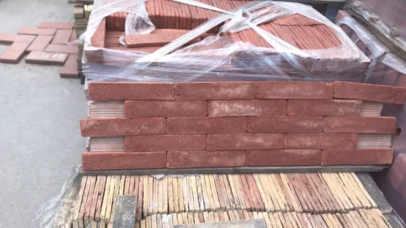 Tirane, shes Tulla shamat zjarrduruese te reja dhe te perdorura, pllaka balte veshjeje, Tulla xhami, llaç shamat, aksesor dekorues balte, etj.. 10 €