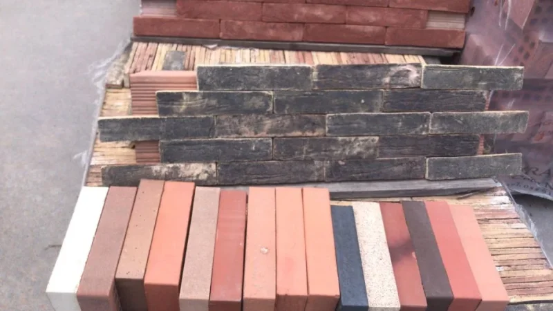 Tirane, shes Tulla shamat zjarrduruese te reja dhe te perdorura, pllaka balte veshjeje, Tulla xhami, llaç shamat, aksesor dekorues balte, etj.. 10 €