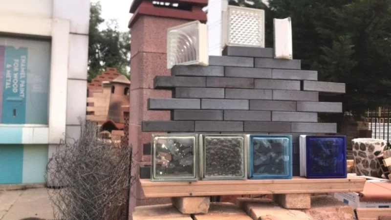 Tirane, shes Tulla shamat zjarrduruese te reja dhe te perdorura, pllaka balte veshjeje, Tulla xhami, llaç shamat, aksesor dekorues balte, etj.. 10 €