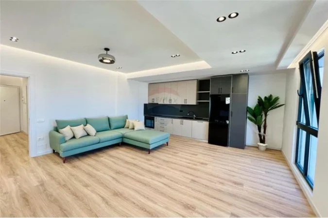 Tirane, jepet me qera apartament 1+1 Kati 9, 70 m² 500 € (Rruga e Dibres)