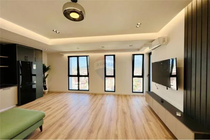Tirane, jepet me qera apartament 1+1 Kati 9, 70 m² 500 € (Rruga e Dibres)