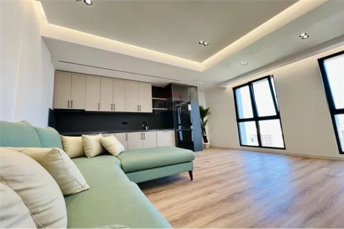 Tirane, jepet me qera apartament 1+1 Kati 9, 70 m² 500 € (Rruga e Dibres)