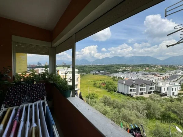 Tirane, jepet me qera apartament 1+1 Kati 5, 65 m² 585 € (liqen i thate)