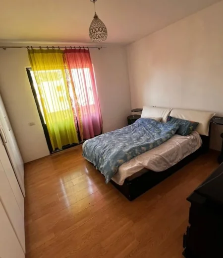 Tirane, jepet me qera apartament 2+1+Ballkon Kati 6, 153 m² 400 € (Astir)