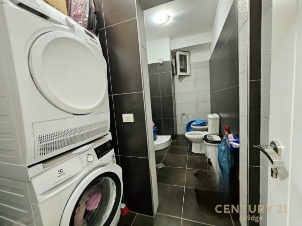 Tirane, shitet apartament 3+1 Kati 3, 110 m² 175.000 € (Kopshti Botanik)