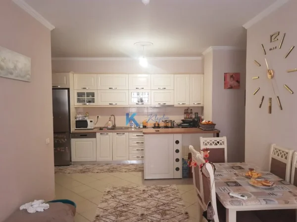 Tirane, jepet me qera apartament 2+1 Kati 4, 90 m² (Misto Mame, afer Hotel 7777)
