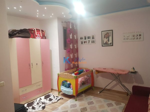 Tirane, jepet me qera apartament 2+1 Kati 4, 90 m² (Misto Mame, afer Hotel 7777)