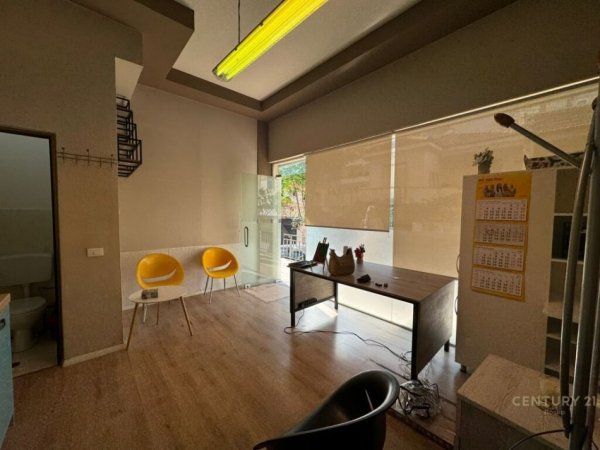 Tirane, jepet me qera ambjent biznesi Kati 0, 21 m² 320 € (Myslym Shyri)