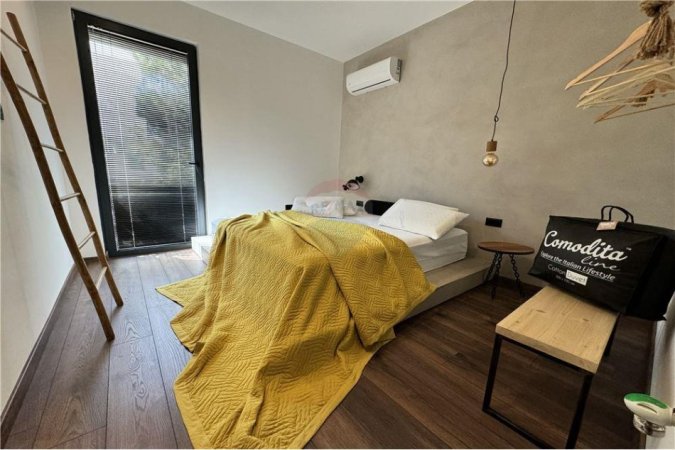 Durres, shitet apartament 1+1 Kati 1, 76 m² 220.000 € (Qerret)