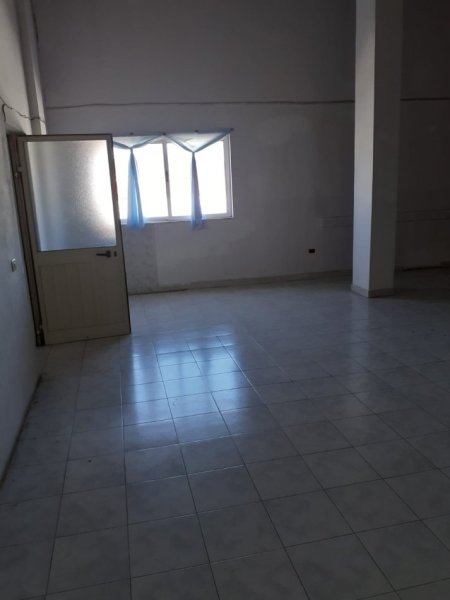 Tirane, jepet me qera Kati 2, 360 m² 750 € (Sauk)